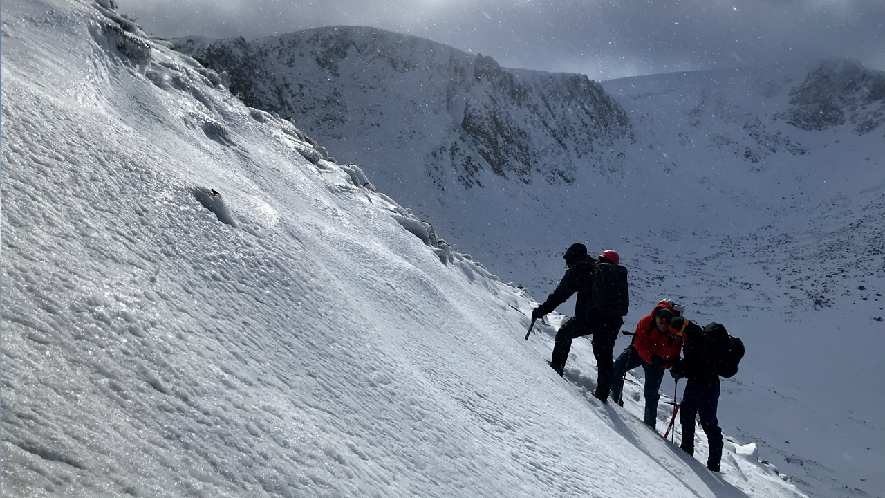 scottish winter mountaineering course