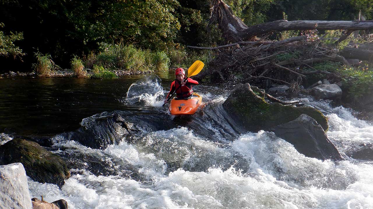 introduction white water kayaking course