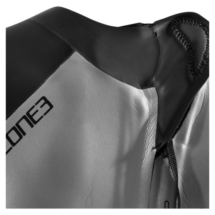 Men's Agile Wetsuit, Colour: Black with Grey detailing, Back facing shot showing the top half of the back of the wetsuit and the zip closing mechanism.